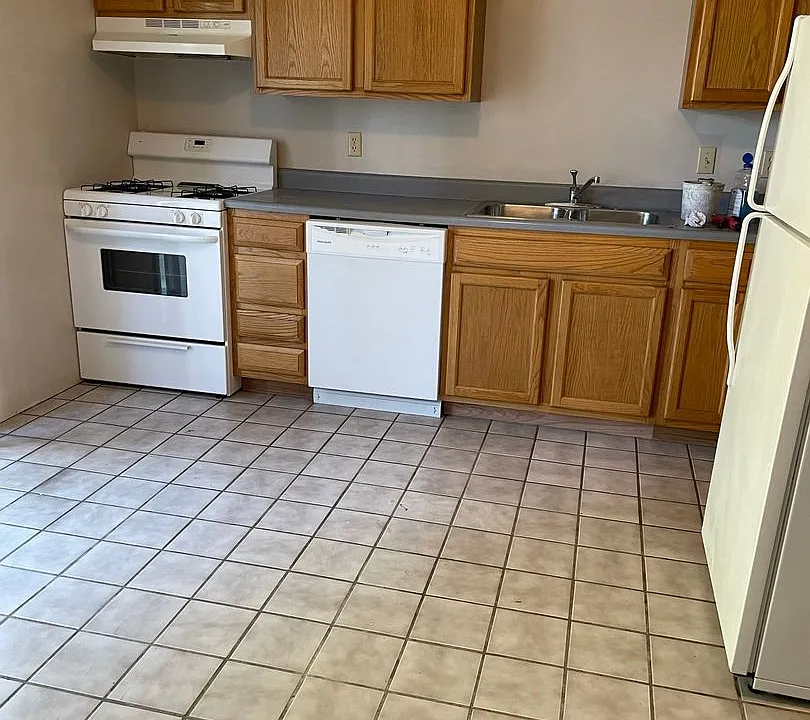 3140 W 40th St