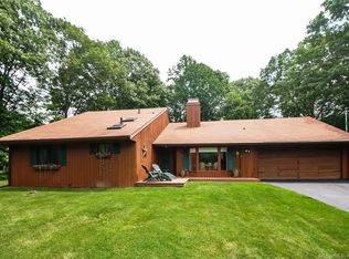 7 Farview Ter, Danbury, CT 06811