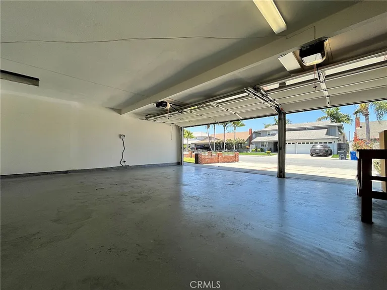 8252 Suffield St — Photo 17