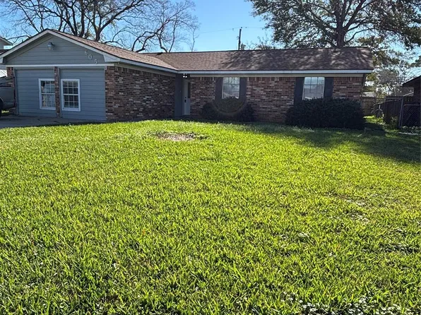 605 Meadowick Dr, Baytown, TX 77521