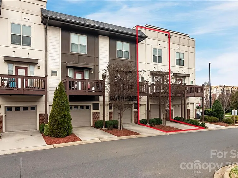 744 Seigle Point Dr — Photo 2