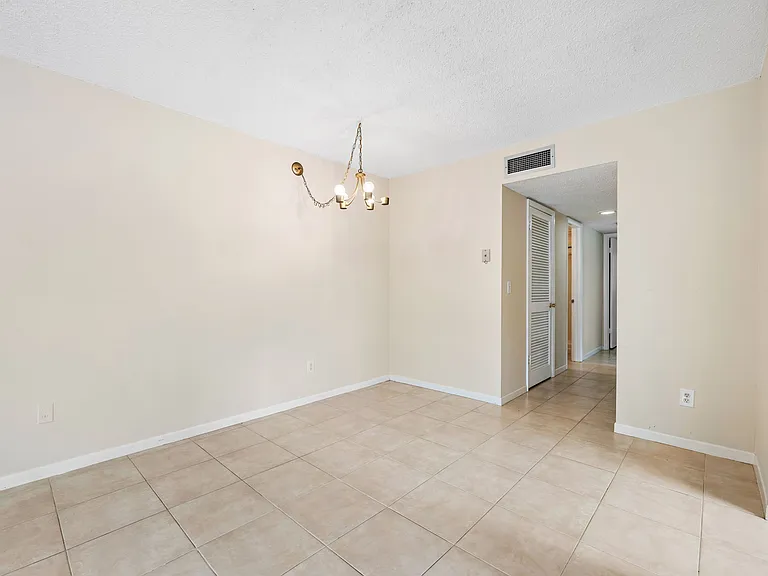 2525 W Bay Dr #A16 — Photo 11