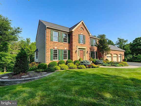 4th image of 12806 Forest View Ct