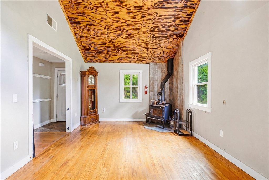 243 Maquan St, Hanson, MA - View 6