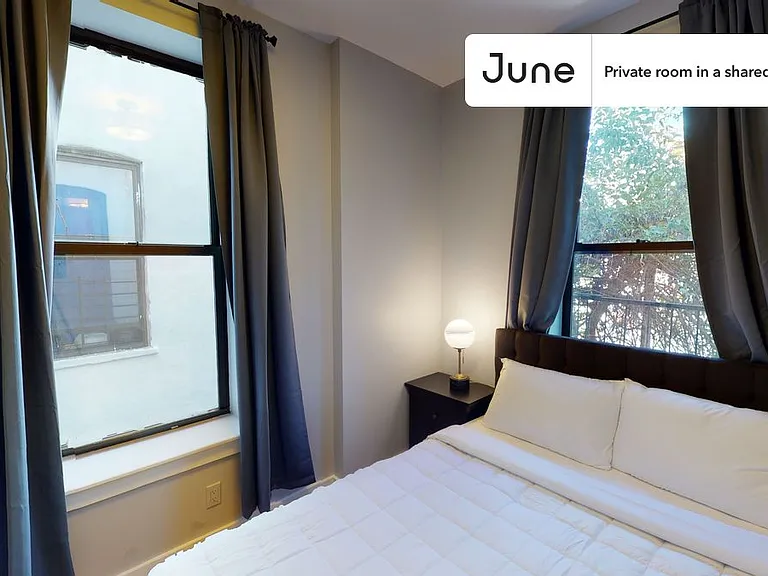 679 Halsey St #B — Photo 1