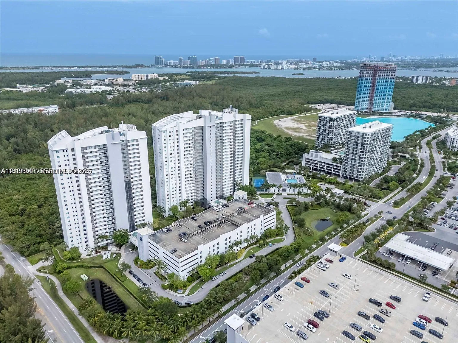 The Oaks I Condo — Photo 1