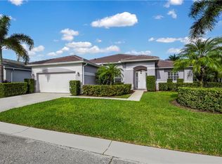 11129 Lakeland Cir, Fort Myers, FL 33913
