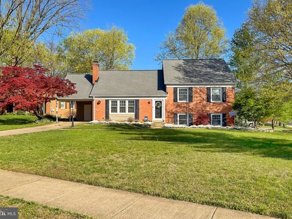 4500 Hadrian Ct, Alexandria, VA 22310