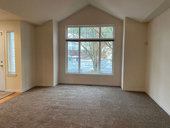 3rd image of 10821 NE 144th Ct