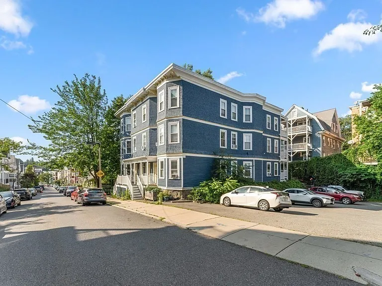 42-44 Woodlawn St #5 — Photo 27