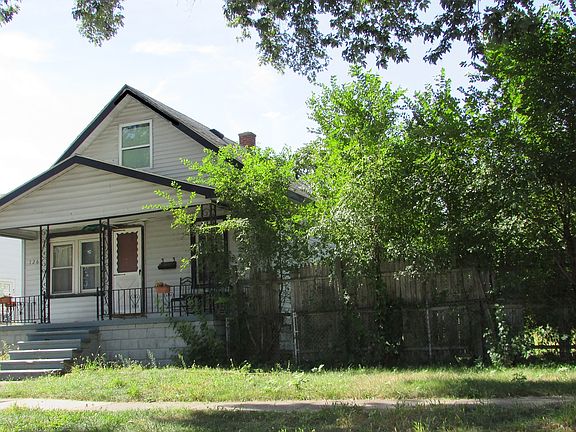 3rd image of 7267 Saint Marys St