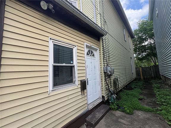 4th image of 113 Hampton St