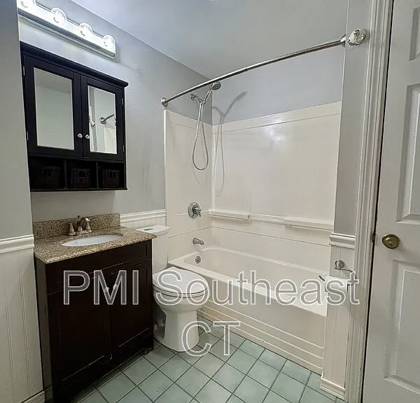 33 Country Club Rd — Photo 21