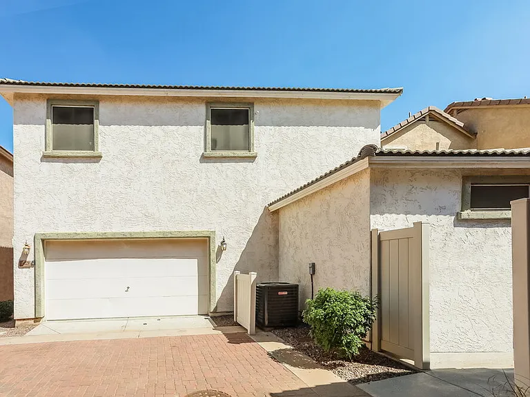 4229 E Milky Way — Photo 17