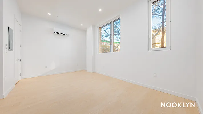 Rented by Nooklyn NYC LLC | media 4