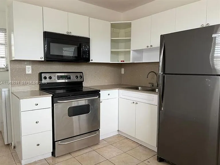 4617 NW 2nd Ter #4619 — Photo 10