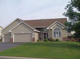8254 Ashford Rd, Woodbury, MN 55125