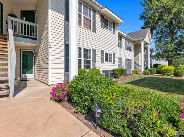 711 Sugar Glen Dr, Saint Peters, MO 63376