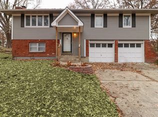 1017 SW 14th Ter, Blue Springs, MO 64015