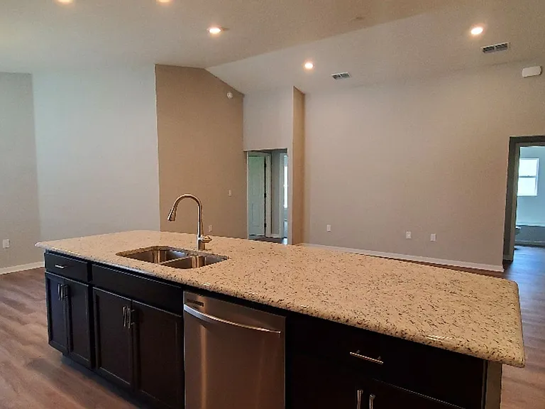 2045 Harvest Landing Cir — Photo 5