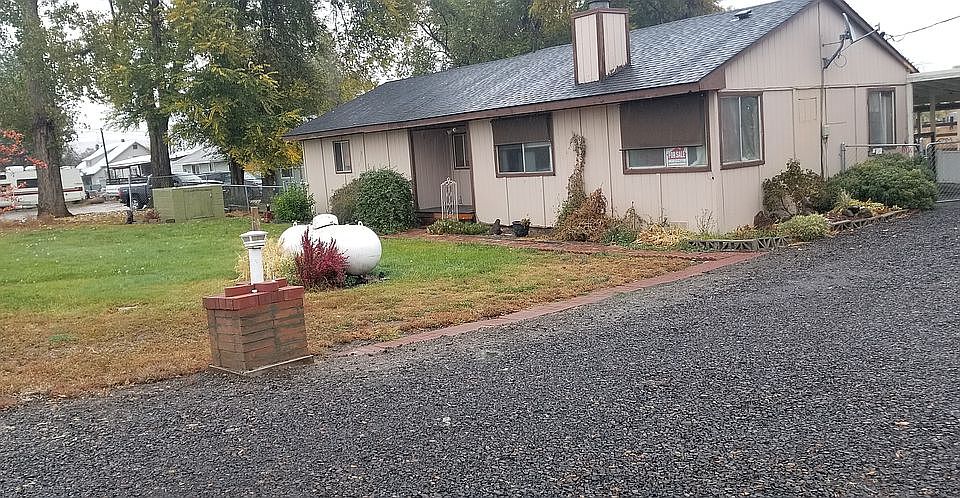 Walking distance to cottonwood