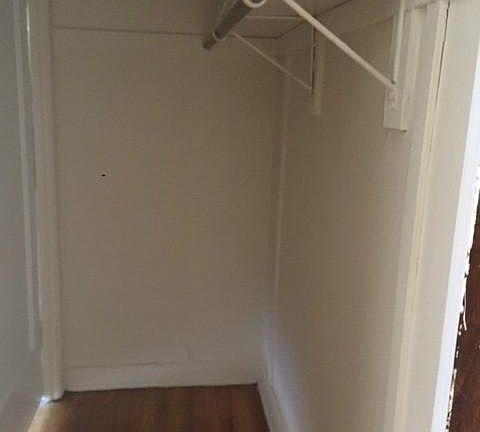 3rd image of 1162 N Dearborn St #311