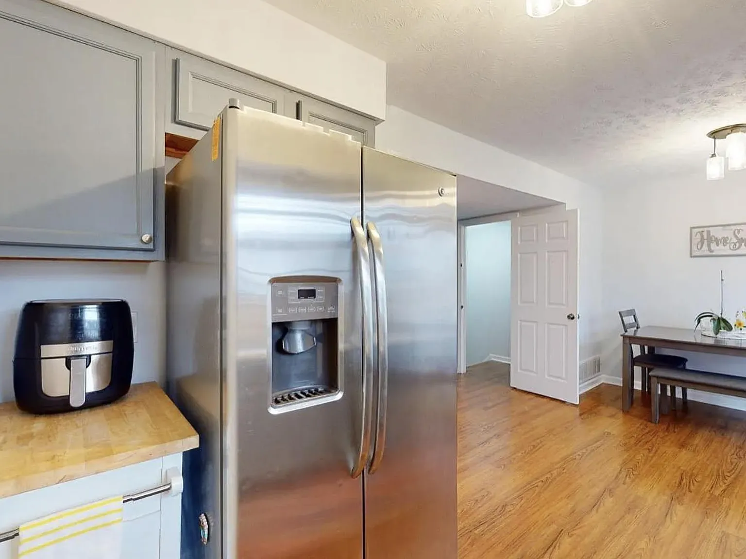 2 bed, 1008 sqft, $2,000 — Photo 3