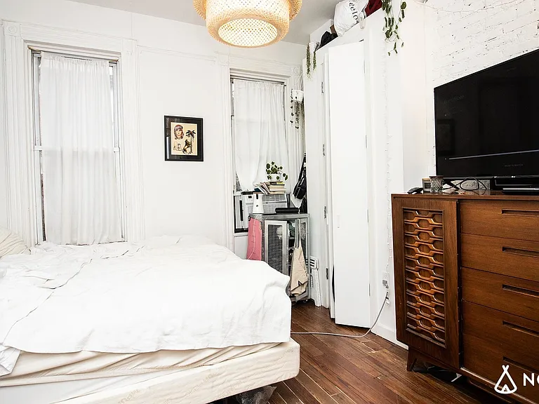 255 Himrod St #3L — Photo 9