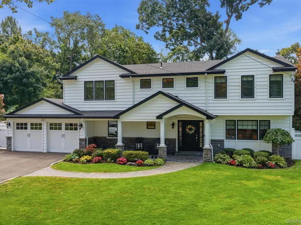 6 Sue Circle, Huntington, NY 11743