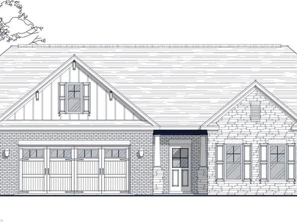 150 Castle Pond Dr, Winston Salem, NC 27107