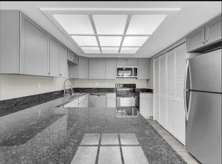 651 Green Jade Dr APT B, Fenton, MO 63026