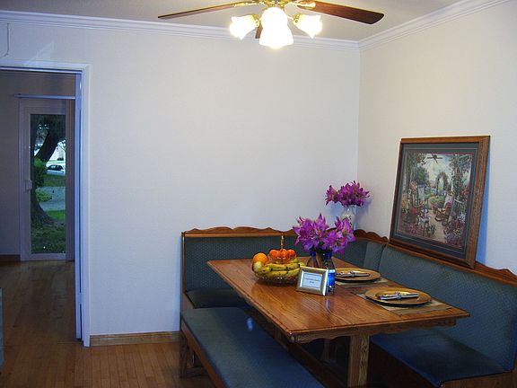 5th image of 6111 Castleknoll Dr