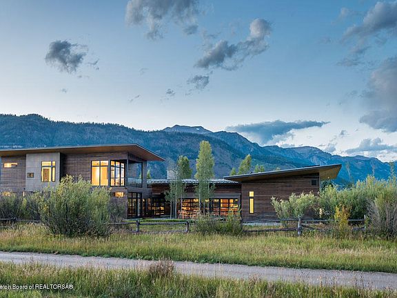 5th image of 5050 Shoshone Dr