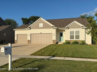1472 Badlands Dr, Lansing, MI 48917
