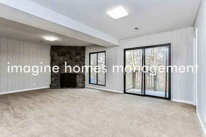 408 Willow Wood Ct — Photo 13