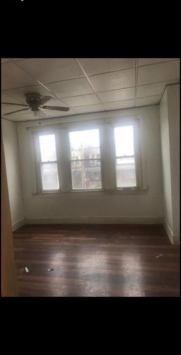 1st image of 5240 Sylvester St