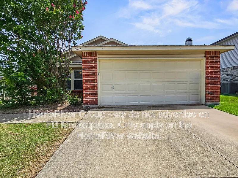8011 Mosstree Dr