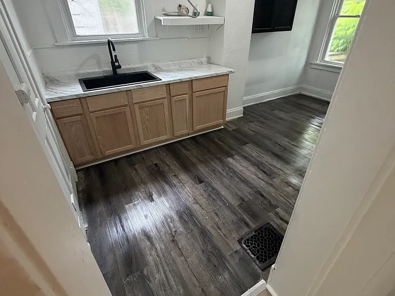 1318 Manss Ave — Photo 8