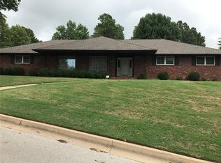 1225 N Kenwood Dr, Broken Arrow, OK 74012
