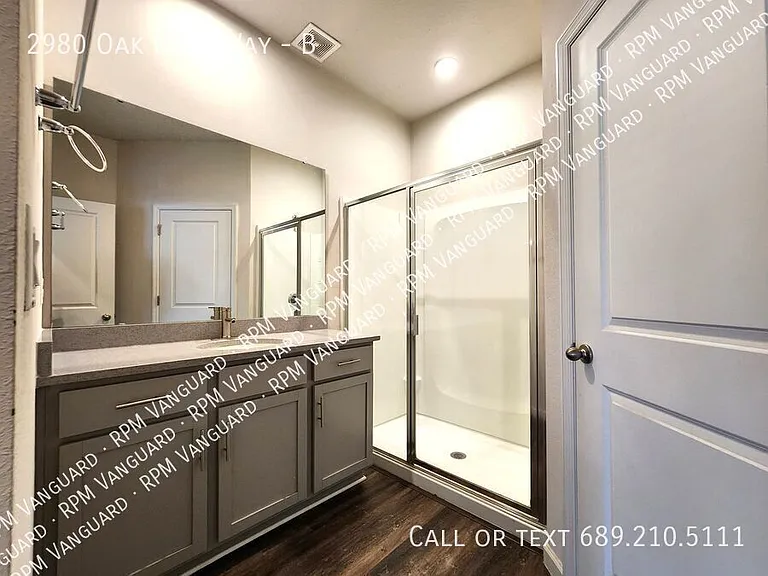 2980 Oak Park Way #B — Photo 8