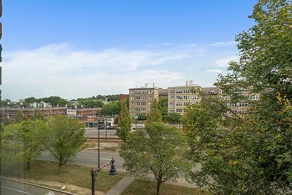 1625 Commonwealth Ave #18 — Photo 13