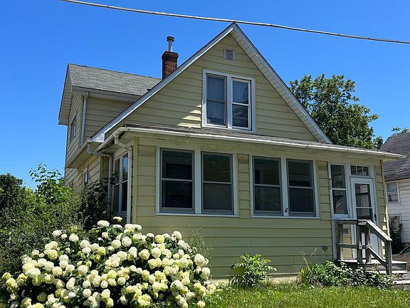 2nd image of 408 S Woodlawn Ave
