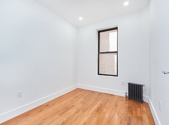 5th image of 200 Audubon Ave APT 62