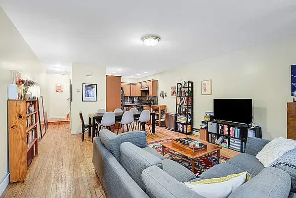Building Photo - 585 Warren St #2