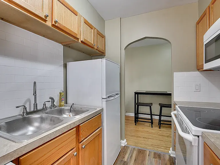 4611 Wakeley St #1 — Photo 2