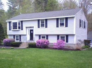 9 Cheyenne Rd, Pepperell, MA 01463