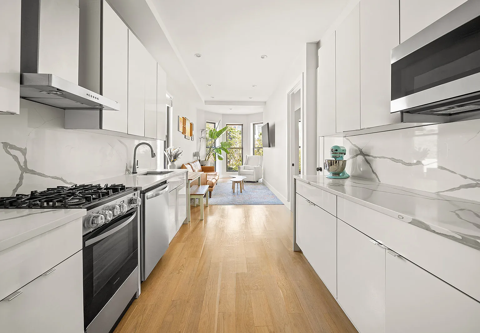 1090 Carroll Street — Photo 2