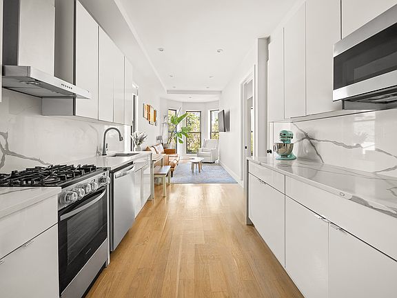 3rd image of 1090 Carroll St #4F