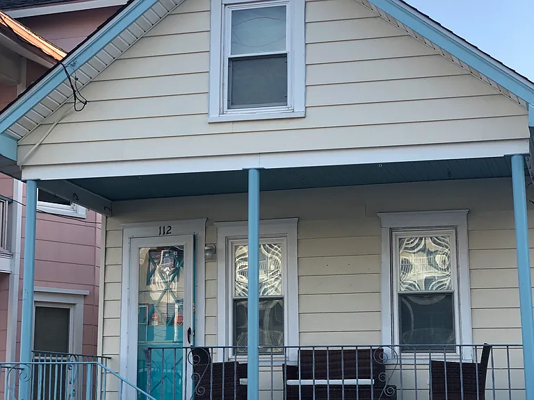 112 E Taylor Ave — Photo 1