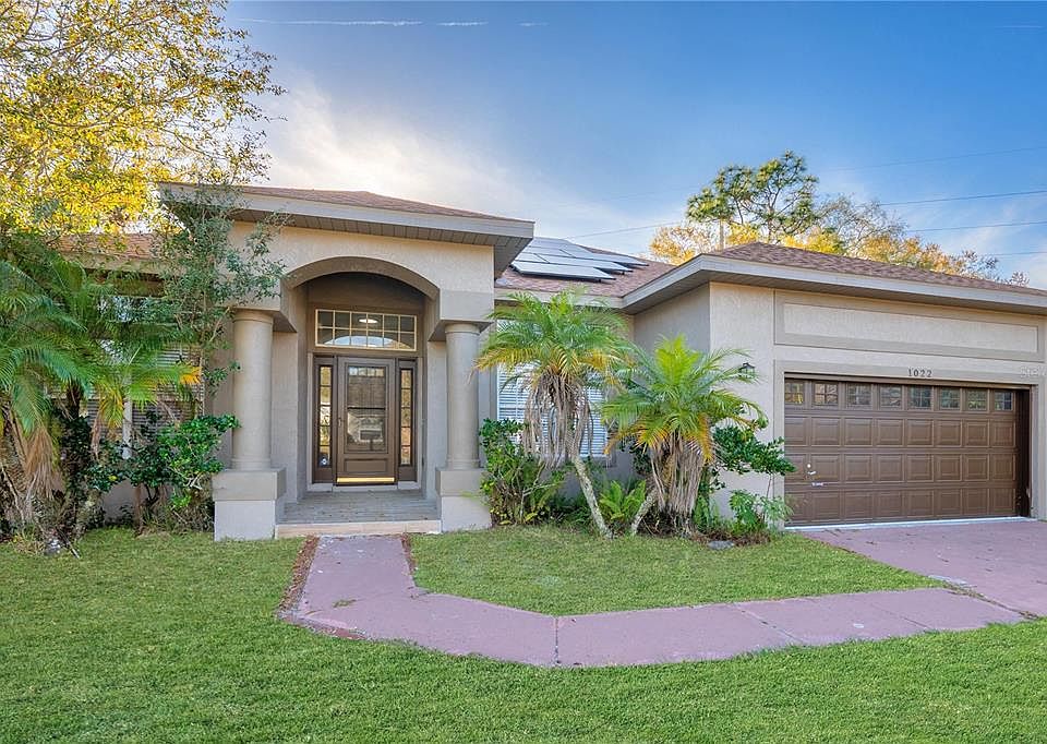 1st image of 1022 HERON COURT